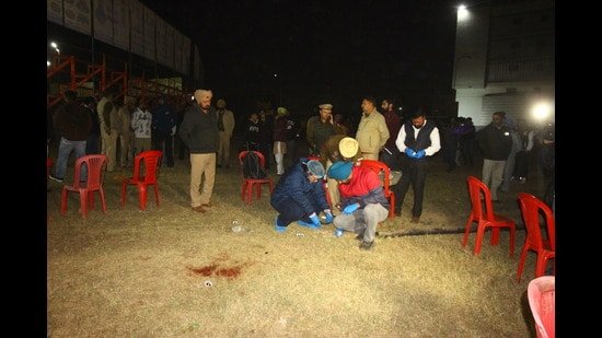 ਵੱਧ ਰਹੇ ਅਪਰਾਧਾਂ ਨੂੰ ਲੈ ਕੇ ਗਰਮੀ ਦਾ ਸਾਹਮਣਾ ਕਰ ਰਹੀ ਪੰਜਾਬ ਸਰਕਾਰ ਪੁਲਿਸ ਦੇ ਉੱਚ ਅਧਿਕਾਰੀਆਂ ਨੂੰ ਮੁੜ ਤੋਂ ਬਦਲਣ ‘ਤੇ ਵਿਚਾਰ ਕਰ ਰਹੀ ਹੈ