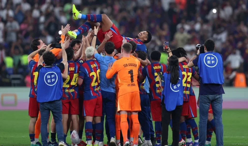 ਸਪੈਨਿਸ਼ ਸੁਪਰ ਕੱਪ ਜਿੱਤ ਤੋਂ ਬਾਅਦ ਲਾਪੋਰਟਾ ਦਾ ਵੱਡਾ ਐਲਾਨ, ਕਿਹਾ- ਕੋਚ ਫਲਿਕ ਤੇ ਰਾਫਿਨਹਾ ‘ਤੇ ਪੂਰਾ ਭਰੋਸਾ