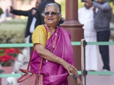 ਸੁਧਾ ਮੂਰਤੀ ਨੇ ਲੋਕਾਂ ਨੂੰ ਧੋਖੇਬਾਜ਼ਾਂ ਵੱਲੋਂ ਉਸ ਦੇ ਨਾਮ ਨਾਲ ਡੂੰਘੇ ਜਾਅਲੀ ਵੀਡੀਓ ਬਣਾਉਣ ਬਾਰੇ ਚੇਤਾਵਨੀ ਦਿੱਤੀ: 'ਸੁਚੇਤ ਰਹੋ'