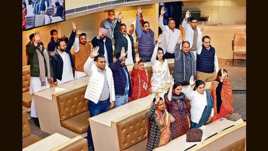 ਸੌਰਭ ਜੋਸ਼ੀ ਚੰਡੀਗੜ੍ਹ ਦੇ ਨਵੇਂ ਮੇਅਰ ਵਜੋਂ ਭਾਜਪਾ ਦੇ ਚੋਟੀ ਦੇ 3 ਅਹੁਦਿਆਂ ਤੋਂ ਹਟ ਗਏ ਹਨ