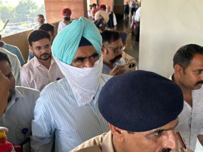 ਹੁਣ ਮੁਅੱਤਲ ਡੀਆਈਜੀ ਭੁੱਲਰ ਨੇ ਭ੍ਰਿਸ਼ਟਾਚਾਰ ਦੇ ਮਾਮਲੇ ਵਿੱਚ ਜ਼ਮਾਨਤ ਲਈ ਹਾਈਕੋਰਟ ਦਾ ਦਰਵਾਜ਼ਾ ਖੜਕਾਇਆ ਹੈ