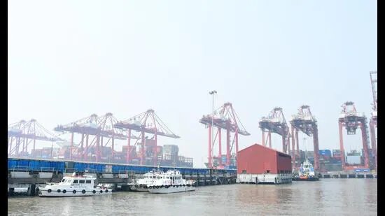 16L ਕੰਟੇਨਰ: ਨਵੀਂ ਮੁੰਬਈ ਬੰਦਰਗਾਹ ਨੇ ਉੱਤਰੀ ਰਾਜਾਂ ਤੋਂ ਨਿਰਯਾਤ ਕਾਰਗੋ ਵਿੱਚ 10% ਵਾਧਾ ਦੇਖਿਆ