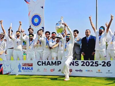 ਜੰਮੂ-ਕਸ਼ਮੀਰ ਨੇ ਪਹਿਲਾ ਰਣਜੀ ਖਿਤਾਬ ਜਿੱਤਣ ਤੋਂ ਬਾਅਦ, ਮੁੱਖ ਮੰਤਰੀ ਨੇ 2 ਕਰੋੜ ਰੁਪਏ ਦੇ ਇਨਾਮ, ਸਰਕਾਰੀ ਨੌਕਰੀਆਂ ਦਾ ਐਲਾਨ ਕੀਤਾ