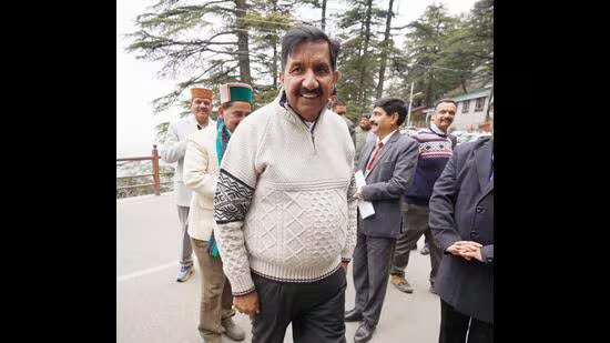 79 ਬਾਗਬਾਨਾਂ ਨਾਲ ਕਮਿਸ਼ਨ ਏਜੰਟਾਂ ਅਤੇ ਲੋਡਰਾਂ ਨੇ ਕੀਤੀ 8 ਕਰੋੜ ਦੀ ਠੱਗੀ: ਹਿਮਾਚਲ ਮੰਤਰੀ