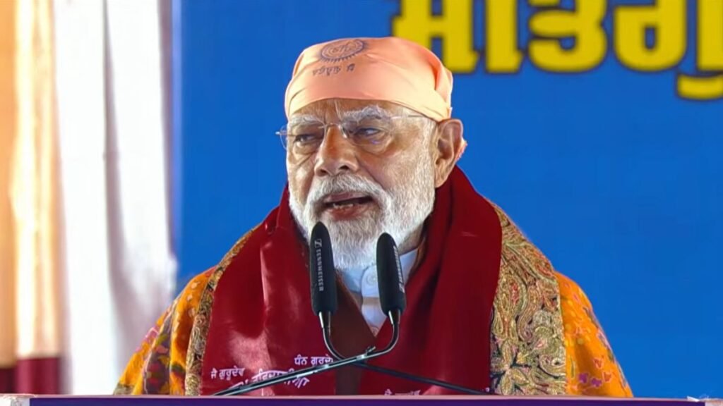 PM ਮੋਦੀ ਨੇ ਪੰਜਾਬ ਦੇ ਆਦਮਪੁਰ ਹਵਾਈ ਅੱਡੇ ਦਾ ਨਾਂ ਬਦਲ ਕੇ ਗੁਰੂ ਰਵਿਦਾਸ ਦੇ ਨਾਂ ‘ਤੇ ਰੱਖਿਆ, ਕਿਹਾ ‘ਉਨ੍ਹਾਂ ਨੇ ਸਮਾਜ ਨੂੰ ਜੋੜਿਆ’