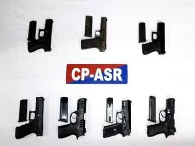 ਅੰਮ੍ਰਿਤਸਰ: ਸਰਹੱਦ ਪਾਰ ਤੋਂ ਹਥਿਆਰਾਂ ਦੀ ਤਸਕਰੀ ਦਾ ਪਰਦਾਫਾਸ਼, 7 ਪਿਸਤੌਲਾਂ ਸਮੇਤ 3 ਕਾਬੂ