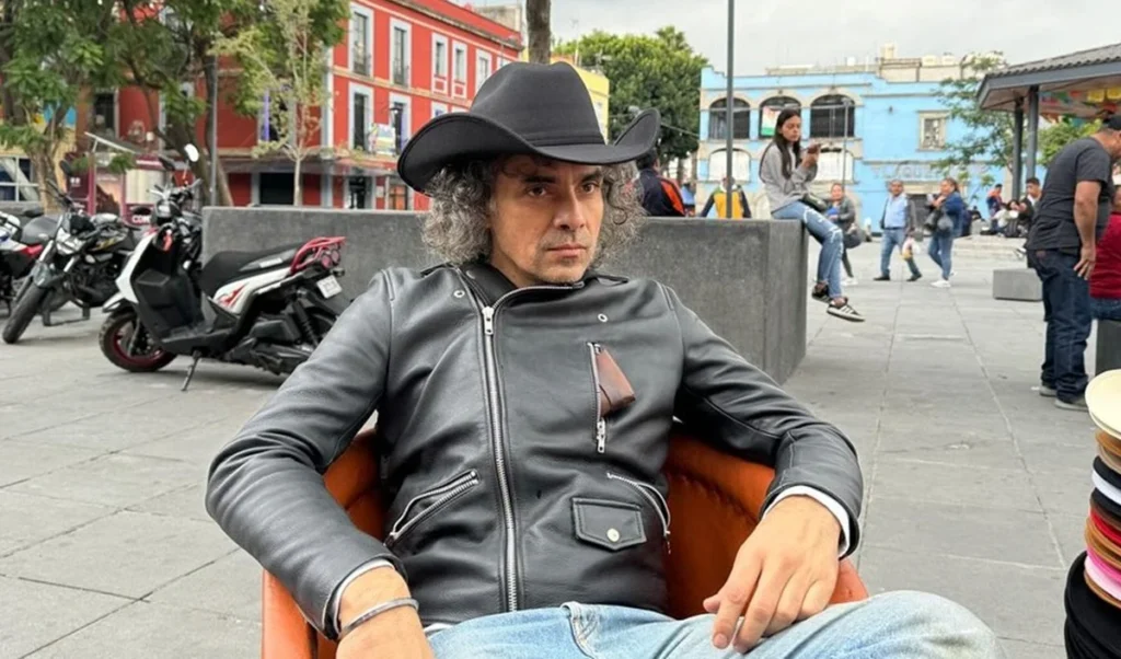 ਇਮਤਿਆਜ਼ ਅਲੀ ਅਮਰ ਪ੍ਰੇਮ ਕਹਾਣੀ ਹੀਰ ਰਾਂਝਾ ਨੂੰ ਇੱਕ ਆਧੁਨਿਕ ਮੋੜ ਦੇਣਗੇ, ਏਕਤਾ ਕਪੂਰ ਨੇ ਪੁਸ਼ਟੀ ਕੀਤੀ ਹੈ।