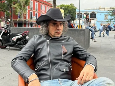 ਇਮਤਿਆਜ਼ ਅਲੀ ਅਮਰ ਪ੍ਰੇਮ ਕਹਾਣੀ ਹੀਰ ਰਾਂਝਾ ਨੂੰ ਇੱਕ ਆਧੁਨਿਕ ਮੋੜ ਦੇਣਗੇ, ਏਕਤਾ ਕਪੂਰ ਨੇ ਪੁਸ਼ਟੀ ਕੀਤੀ ਹੈ।