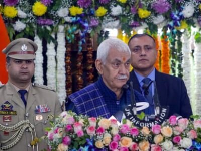 ਐਲਜੀ ਦਾ ਕਹਿਣਾ ਹੈ ਕਿ ਪਿਛਲੇ ਸਾਲ ਸੁਰੱਖਿਆ ਮੁੱਦਿਆਂ, ਆਫ਼ਤਾਂ ਦੇ ਬਾਵਜੂਦ ਜੰਮੂ-ਕਸ਼ਮੀਰ ਵਿੱਚ 1.78 ਕਰੋੜ ਸੈਲਾਨੀ ਆਏ