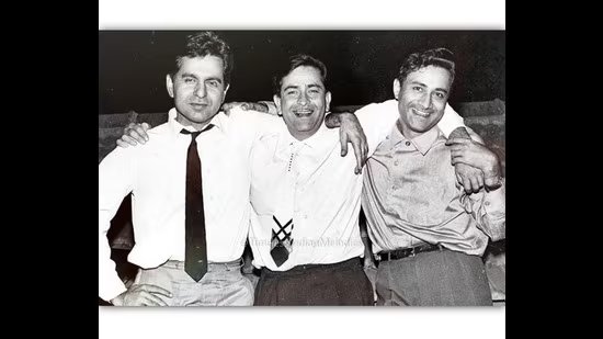 ਗੋਲ ਚੱਕਰ | ਚੂੜੀਵਾਲਾ ਪੋਡਕਾਸਟ ਦੁਆਰਾ ਨਵੀਨੀਕਰਨ ਕੀਤਾ ਗਿਆ ਦੇਵ ਆਨੰਦ