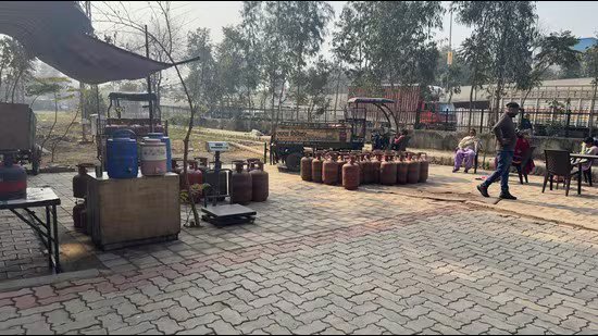 ਚੀਮਾ ਚੌਕ: ਜਨਤਕ ਪਾਰਕ ਨੂੰ ਵਪਾਰਕ ਗਤੀਵਿਧੀਆਂ ਲਈ ਵਰਤਿਆ ਜਾਣ ਕਾਰਨ NGT ਦੇ ਨਿਯਮਾਂ ਦੀ ਉਲੰਘਣਾ ਹੋਈ ਹੈ