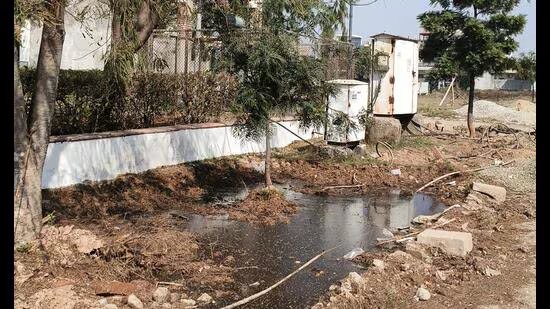 ਚੰਡੀਗੜ੍ਹ: ਆਰ.ਡਬਲਯੂ.ਏ. ਨੇ ਨਾਗਰਿਕਾਂ ਦੀ ਅਣਗਹਿਲੀ ਕਾਰਨ ਰੱਖ-ਰਖਾਅ ਦੇ ਖਰਚਿਆਂ ਨੂੰ ਰੋਕ ਦਿੱਤਾ ਹੈ