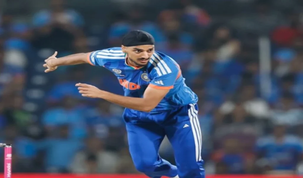 ਅਰਸ਼ਦੀਪ ਸਿੰਘ ਦਾ ਸ਼ਾਨਦਾਰ ਪ੍ਰਦਰਸ਼ਨ: ਬੁਮਰਾਹ ਅਤੇ ਸਿਰਾਜ ਤੋਂ ਸਿੱਖ ਰਹੇ ਹਨ ਗੇਂਦਬਾਜ਼ੀ ਦੇ ਜ਼ਬਰਦਸਤ ਗੁਰ