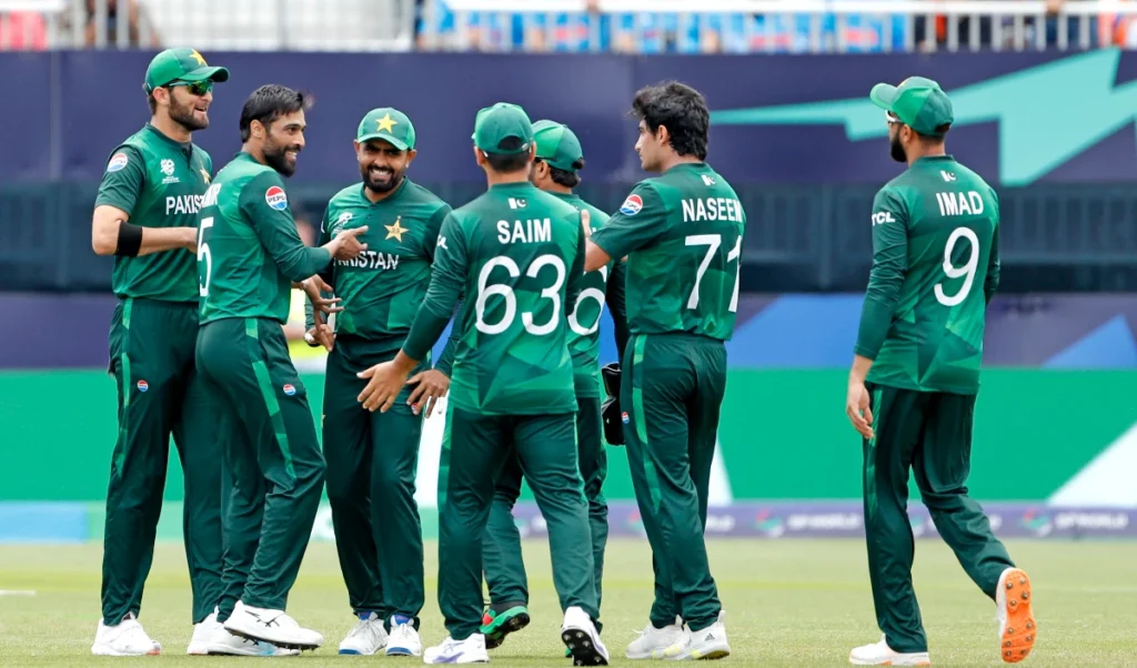 ਟੀ-20 ਵਿਸ਼ਵ ਕੱਪ | ਪਾਕਿਸਤਾਨ ਕ੍ਰਿਕਟ ‘ਚ ‘ਵੱਡੀ ਤਬਾਹੀ’! ਭਾਰਤ ਦੇ ਖਿਲਾਫ ਹਾਰ ਤੋਂ ਬਾਅਦ ਬਾਬਰ, ਸ਼ਾਹੀਨ ਅਤੇ ਸ਼ਾਦਾਬ ਨੂੰ ਬਾਹਰ ਕਰਨ ਦੀ ਮੰਗ ਉੱਠੀ ਸੀ।