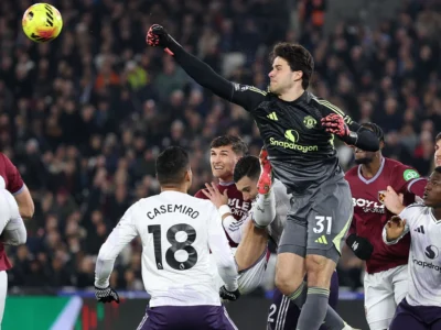 ਪ੍ਰੀਮੀਅਰ ਲੀਗ: ਸਟਾਪੇਜ ਟਾਈਮ ਗੋਲ ਨੇ ਯੂਨਾਈਟਿਡ ਦੀ ਸ਼ਰਮ ਬਚਾਈ, ਟੋਟਨਹੈਮ ਦੀ ਹਾਰ ਕਾਰਨ ਕੋਚ ਫਰੈਂਕ ਦਾ ਸੰਕਟ ਵਧਿਆ