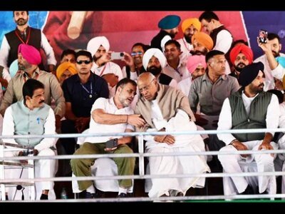 ਪੰਜਾਬ 'ਚ ਖੜਗੇ ਨੇ 'ਆਪ' ਨੂੰ ਭਾਜਪਾ ਦੀ 'ਬੀ-ਟੀਮ' ਕਿਹਾ ਹੈ