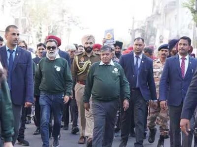 ਪੰਜਾਬ ਦੇ ਰਾਜਪਾਲ ਅਗਲੇ ਹਫ਼ਤੇ ਹੁਸ਼ਿਆਰਪੁਰ ਦੇ ਮੁਕੇਰੀਆਂ ਵਿੱਚ ਨਸ਼ਿਆਂ ਖ਼ਿਲਾਫ਼ ਚੱਲ ਰਹੀ ਵਾਕ ਵਿੱਚ ਸ਼ਾਮਲ ਹੁੰਦੇ ਹੋਏ