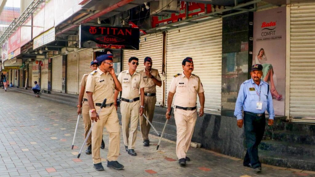 ਭਲਕੇ ਭਾਰਤ ਬੰਦ: ਜਾਣੋ ਕਿ ਭਾਰਤ ਭਰ ਵਿੱਚ ਕੀ ਖੁੱਲ੍ਹਾ ਹੈ ਅਤੇ ਕੀ ਬੰਦ ਹੈ ਕਿਉਂਕਿ ਟਰੇਡ ਯੂਨੀਅਨਾਂ ਵੱਲੋਂ ਅੰਦੋਲਨ ਦਾ ਐਲਾਨ