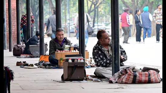 ਮਹਿਮਾਨ ਕਾਲਮ | ਸ਼ਹਿਰ ਦੀਆਂ ਤਾਰਾਂ: ਸੈਕਟਰ 17 ਦਾ ਮੋਚੀ ਗਲਿਆਰਾ