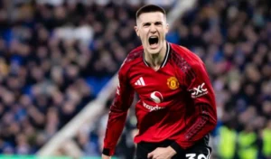 ਮਾਨਚੈਸਟਰ ਯੂਨਾਈਟਿਡ ਦੇ ਨਵੇਂ 'ਸੁਪਰ-ਸਬ' ਬੈਂਜਾਮਿਨ ਸੇਸਕੋ ਨੇ ਬੈਂਚ ਤੋਂ ਆ ਕੇ ਕ੍ਰਿਸ਼ਮਈ ਜਿੱਤ ਦਿਵਾਈ।