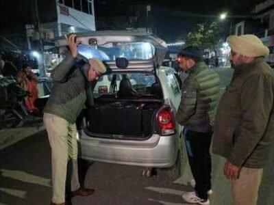 ਮੁਹਾਲੀ ਪੁਲੀਸ ਨੇ ਜ਼ਿਲ੍ਹੇ ਭਰ ਵਿੱਚ 70 ਨਾਕਿਆਂ ਨਾਲ ਚੌਕਸੀ ਵਧਾ ਦਿੱਤੀ ਹੈ