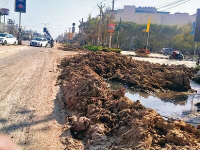 ਮੋਹਾਲੀ: ਖਰੜ-ਲਾਂਡਰਾਂ ਰੋਡ 'ਤੇ ਜਾਮ ਅਤੇ ਝਟਕਿਆਂ ਦਾ ਕੋਈ ਅੰਤ ਨਹੀਂ