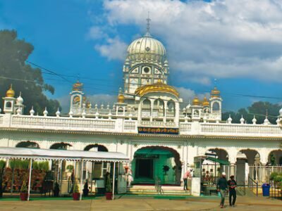 ਮੋਹਾਲੀ 'ਚ ਗੁਰਦੁਆਰਾ ਅੰਬ ਸਾਹਿਬ ਦੀ ਜ਼ਮੀਨ ਦੀ ਨਾਜਾਇਜ਼ ਵਿਕਰੀ ਦੇ ਦੋਸ਼ 'ਚ ਮੈਨੇਜਰ ਸਮੇਤ 7 ਖਿਲਾਫ ਮਾਮਲਾ ਦਰਜ