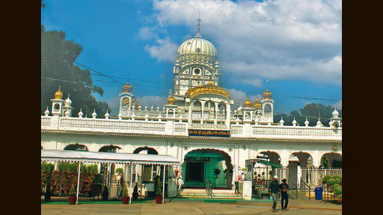 ਮੋਹਾਲੀ ‘ਚ ਗੁਰਦੁਆਰਾ ਅੰਬ ਸਾਹਿਬ ਦੀ ਜ਼ਮੀਨ ਦੀ ਨਾਜਾਇਜ਼ ਵਿਕਰੀ ਦੇ ਦੋਸ਼ ‘ਚ ਮੈਨੇਜਰ ਸਮੇਤ 7 ਖਿਲਾਫ ਮਾਮਲਾ ਦਰਜ