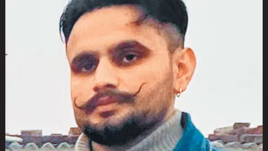 ਮੋਹਾਲੀ ‘ਚ ਸ਼ਰੇਆਮ ਲੜਾਈ ‘ਚ ਦਖਲ ਦੇਣ ਦੀ ਕੋਸ਼ਿਸ਼ ਕਰ ਰਹੇ 26 ਸਾਲਾ ਨੌਜਵਾਨ ਦੀ ਚਾਕੂ ਮਾਰ ਕੇ ਹੱਤਿਆ