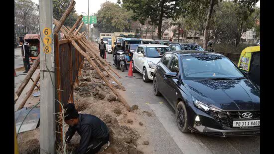 ਮੋਹਾਲੀ ਦੇ ਮੁੱਖ ਜੰਕਸ਼ਨ ‘ਤੇ ਗਰਿੱਲ ਇੰਸਟਾਲੇਸ਼ਨ ਨੇ ਦਮ ਤੋੜ ਦਿੱਤਾ