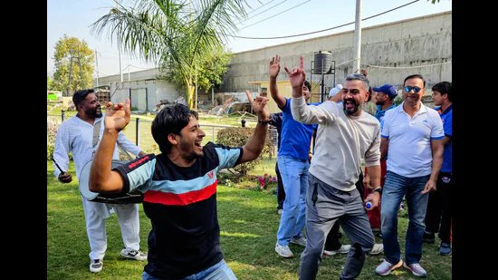 ਰਣਜੀ ਟਰਾਫੀ ਉੱਚੀ: ਸੰਯੁਕਤ ਜੰਮੂ ਅਤੇ ਕਸ਼ਮੀਰ ਖੁਸ਼ੀ ਵਿੱਚ ਗੂੰਜ ਉੱਠਿਆ