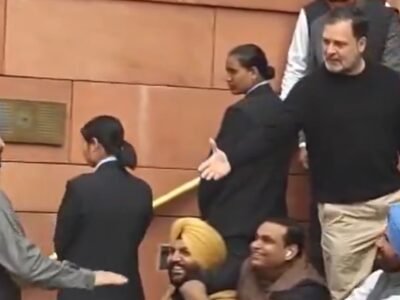 ਰਾਹੁਲ ਗਾਂਧੀ ਨੇ ਰਵਨੀਤ ਬਿੱਟੂ ਨੂੰ ਕਿਹਾ 'ਗੱਦਾਰ', ਉਸ ਨੇ 'ਦੇਸ਼ ਦੇ ਦੁਸ਼ਮਣਾਂ' ਨਾਲ ਕੀਤਾ ਜਵਾਬ | ਦੇਖੋ