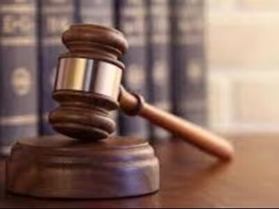 ਰਿਸ਼ਵਤ ਦੇ ਮਾਮਲੇ 'ਚ ਗ੍ਰਿਫਤਾਰ ਐਚਸੀਐਸ ਅਧਿਕਾਰੀ ਨੂੰ ਹੇਠਲੀ ਅਦਾਲਤ ਨੇ ਰਿਹਾਅ ਕੀਤਾ