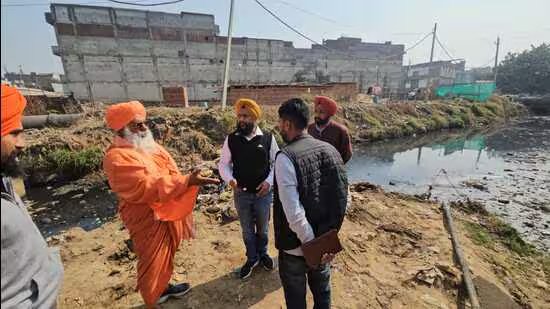 ਲੁਧਿਆਣਾ: ਬੁੱਢੇ ਨਾਲੇ ‘ਚ ਵਗਦਾ ਗੋਬਰ ਚਿੰਤਾ ਦਾ ਵਿਸ਼ਾ, ਆਰ.ਐੱਸ.ਐੱਸ