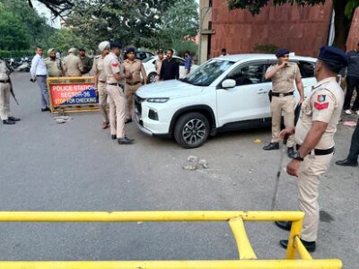 ਕੈਂਪਸ 'ਚ ਗੋਲੀਬਾਰੀ ਕਰਕੇ SOPU ਆਗੂ ਫਰਾਰ; ਚਾਰ ਲਈ ਸ਼ਿਕਾਰ