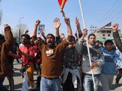 ਖਮੇਨੀ ਦੀ ਮੌਤ 'ਤੇ ਵਿਰੋਧ ਪ੍ਰਦਰਸ਼ਨ: ਲਾਲ ਚੌਕ ਸੀਲ, ਪਾਬੰਦੀਆਂ ਲਗਾਈਆਂ, ਵਿੱਦਿਅਕ ਸੰਸਥਾਵਾਂ ਬੰਦ