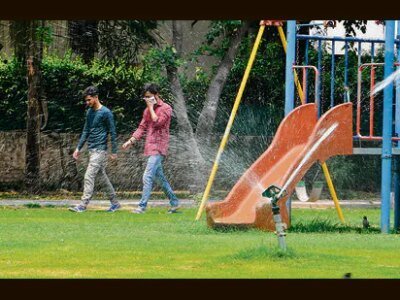 ਚੰਡੀਗੜ੍ਹ: ਅਸਥਾਈ ਪਾਣੀ ਦੀ ਸਪਲਾਈ ਨੇ ਸੈਕਟਰ 27 ਵਿੱਚ ਗਰੀਨ ਬੈਲਟ ਅਤੇ ਲਾਅਨ ਸੁੱਕੇ ਛੱਡ ਦਿੱਤੇ ਹਨ