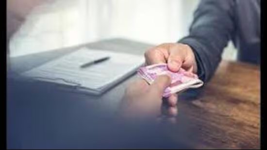 ਚੰਡੀਗੜ੍ਹ ‘ਚ ਜੰਗਲਾਤ ਵਿਭਾਗ ਦੇ ਕਲਰਕ ਨੂੰ 10,000 ਰੁਪਏ ਦੀ ਰਿਸ਼ਵਤ ਦੇ ਦੋਸ਼ ‘ਚ 4 ਸਾਲ ਦੀ ਕੈਦ