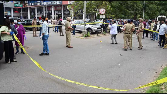 ਚੰਡੀਗੜ੍ਹ ਟਰਾਈਸਿਟੀ ‘ਚ ਗੈਂਗਸਟਰਾਂ ਨੇ ਆਪਣੀ ਮਰਜ਼ੀ ਨਾਲ ਹਮਲਾ ਕੀਤਾ