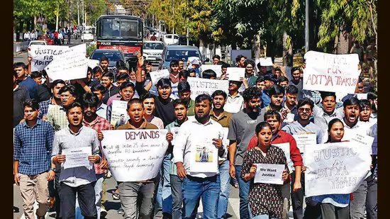 ਚੰਡੀਗੜ੍ਹ: ਪਾਬੰਦੀ ਨੂੰ ਨਜ਼ਰਅੰਦਾਜ਼ ਕਰਦਿਆਂ ਏਬੀਵੀਪੀ ਨੇ ਪੰਜਾਬ ਯੂਨੀਵਰਸਿਟੀ ਵਿੱਚ ਸਟਾਰ ਨਾਈਟਾਂ ਲਗਾਈਆਂ