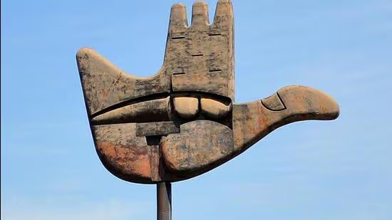 ਚੰਡੀਗੜ੍ਹ ਪ੍ਰਸ਼ਾਸਨ ਵੱਲੋਂ ਸ਼ਹਿਰ ਦੇ ਗੈਰ ਵਿਰਾਸਤੀ ਖੇਤਰਾਂ ਵਿੱਚ ਜਾਇਦਾਦ ਦੀ ਹਿੱਸੇਦਾਰੀ ਦੀ ਰਜਿਸਟ੍ਰੇਸ਼ਨ ਦੀ ਮਨਜ਼ੂਰੀ ਦੇਣ ‘ਤੇ ਵਿਚਾਰ