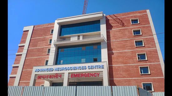 ਚੰਡੀਗੜ੍ਹ: ਲੰਬੇ ਇੰਤਜ਼ਾਰ ਤੋਂ ਬਾਅਦ ਪੀਜੀਆਈ ਦਾ ਐਡਵਾਂਸਡ ਨਿਊਰੋਸਾਇੰਸ ਸੈਂਟਰ ਅਪ੍ਰੈਲ ਦੇ ਅੰਤ ਤੱਕ ਖੁੱਲ੍ਹੇਗਾ।