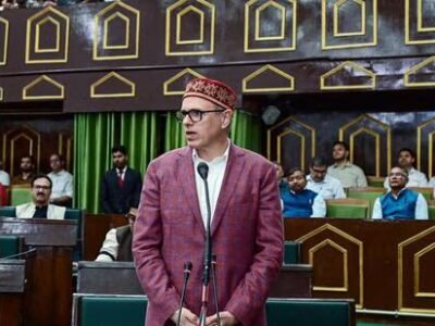 ਜੰਮੂ-ਕਸ਼ਮੀਰ ਦੇ ਮੁੱਖ ਮੰਤਰੀ ਨੇ ਈਰਾਨ ਵਿਰੁੱਧ ਅਮਰੀਕਾ-ਇਸਰਾਈਲ ਨੂੰ 'ਨਾਜਾਇਜ਼' ਕਰਾਰ ਦਿੱਤਾ, ਪ੍ਰਧਾਨ ਮੰਤਰੀ ਨੂੰ ਦਖਲ ਦੇਣ ਦੀ ਅਪੀਲ ਕੀਤੀ