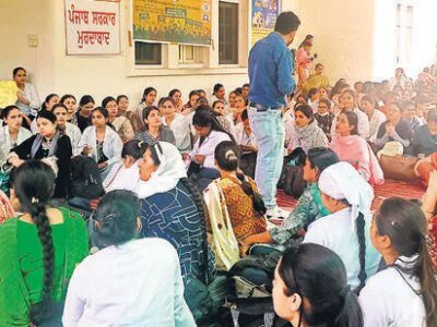 ਡਿਊਟੀ ਵਿੱਚ ਸ਼ਾਮਲ ਹੋਵੋ ਜਾਂ ਕਾਰਵਾਈ ਦਾ ਸਾਹਮਣਾ ਕਰੋ: ਪੰਜਾਬ ਨੇ ਹੜਤਾਲੀ ਨਰਸਾਂ ਨੂੰ ਦਿੱਤੀ ਚੇਤਾਵਨੀ