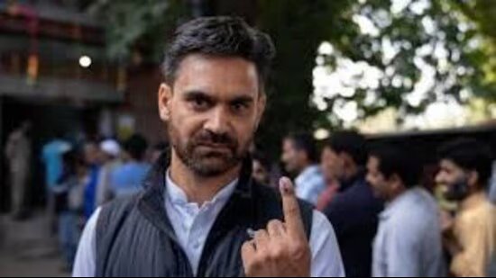 ਪੀਡੀਪੀ ਵਿਧਾਇਕ ਪਾਰਾ ਦੇ ਪ੍ਰਾਈਵੇਟ ਮੈਂਬਰ ਬਿੱਲ ਨੇ ਜੰਮੂ-ਕਸ਼ਮੀਰ ਦੀਆਂ ਇਕਾਈਆਂ ਵਿੱਚ 16 ਨਵੇਂ ਜ਼ਿਲ੍ਹਿਆਂ ਅਤੇ 2 ਡਿਵੀਜ਼ਨਾਂ ਦੀ ਮੰਗ ਕੀਤੀ ਹੈ, ਜਿਸ ਵਿੱਚ ਹਾਰਨੇਟਸ ਦੇ ਆਲ੍ਹਣੇ ਨੂੰ ਹੱਲਾਸ਼ੇਰੀ ਦਿੱਤੀ ਗਈ ਹੈ