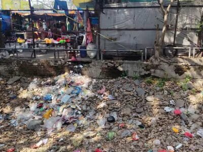 ਪੰਚਕੂਲਾ ਦੇ ਮਨਸਾ ਦੇਵੀ ਤੀਰਥ ਸਥਾਨ 'ਤੇ ਗੰਦਗੀ, ਸੀਵਰੇਜ ਨੇ ਸ਼ਰਧਾਲੂਆਂ ਨੂੰ ਨਵਰਾਤਰੇ ਦੀ ਵਧਾਈ ਦਿੱਤੀ।