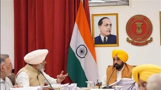 ਪੰਜਾਬ ਕੈਬਨਿਟ ਵੱਲੋਂ ਆਨੰਦਪੁਰ ਸਾਹਿਬ ਵਿਖੇ ਯੂਨੀਵਰਸਿਟੀ ਬਣਾਉਣ ਦੀ ਪ੍ਰਵਾਨਗੀ 1,158 ਅਧਿਆਪਨ ਅਸਾਮੀਆਂ ਨੂੰ ਮਨਜ਼ੂਰੀ ਦਿੱਤੀ ਗਈ ਹੈ