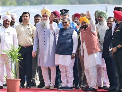 ਪੰਜਾਬ ਬਜਟ ਸੈਸ਼ਨ ਦੀ ਤੂਫਾਨੀ ਸ਼ੁਰੂਆਤ, ਕਾਂਗਰਸ ਨੇ ਕੀਤਾ ਵਾਕਆਊਟ