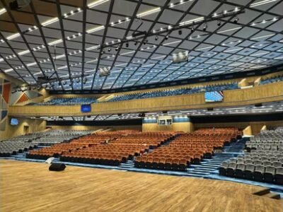 ਪੰਜਾਬ ਯੂਨੀਵਰਸਿਟੀ ਦੇ ਬਹੁ-ਮੰਤਵੀ ਆਡੀਟੋਰੀਅਮ 'ਤੇ ਯੂ.ਆਈ.ਈ.ਟੀ. ਦੇ ਸਾਬਕਾ ਵਿਦਿਆਰਥੀਆਂ ਦੀ ਮੀਟਿੰਗ ਨਾਲ ਪਰਦਾ ਉਠਿਆ