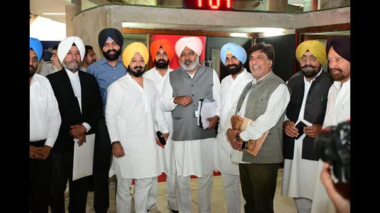 ਪੰਜਾਬ ਸਦਨ ਨੇ ‘ਬੰਧੂਆ ਮਜ਼ਦੂਰ’ ਵਾਲੀ ਟਿੱਪਣੀ ‘ਤੇ ਸੁਖਪਾਲ ਖਹਿਰਾ ਵਿਰੁੱਧ ਵਿਸ਼ੇਸ਼ ਅਧਿਕਾਰ ਮਤਾ ਪਾਸ ਕੀਤਾ ਹੈ